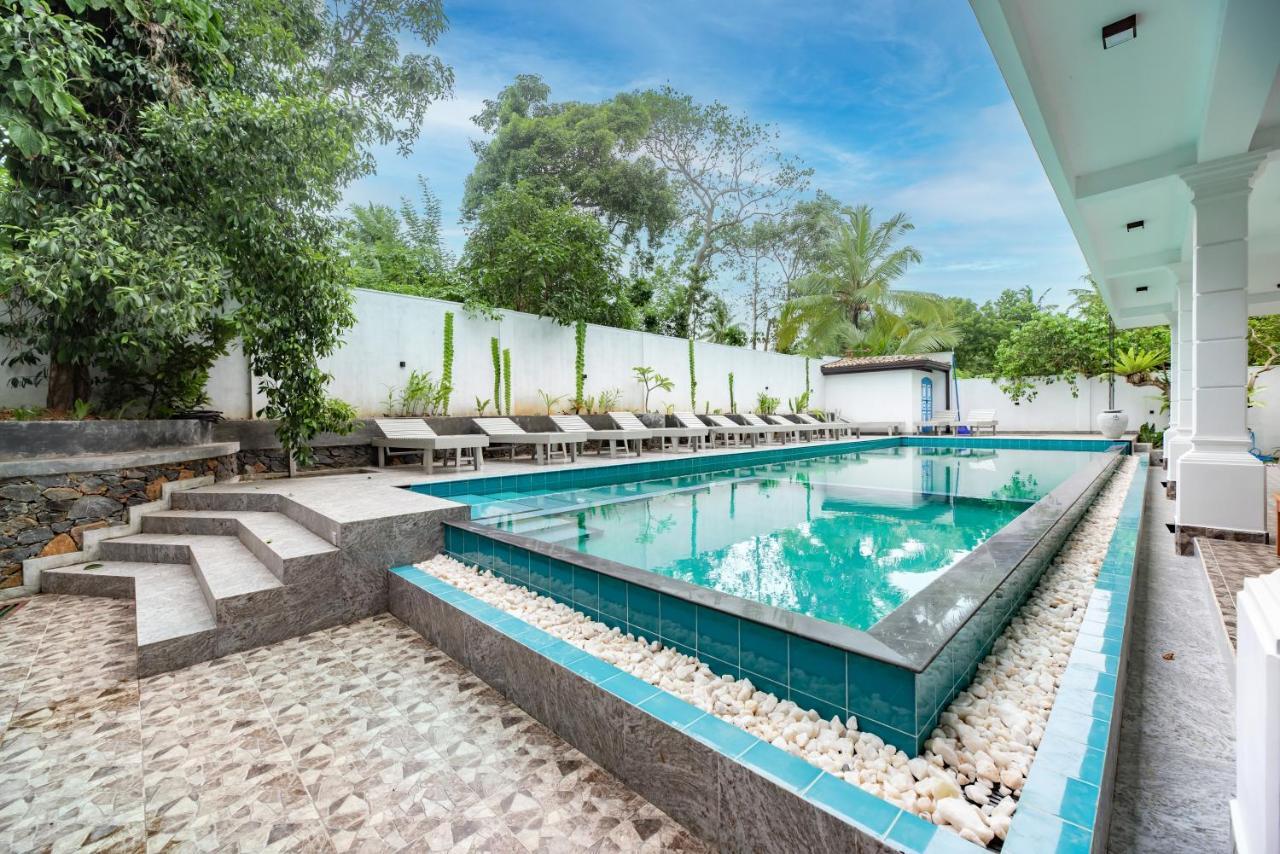 Hotel Calm Haven Talpe Buitenkant foto