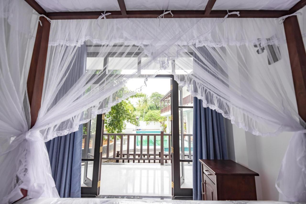 Hotel Calm Haven Talpe Buitenkant foto