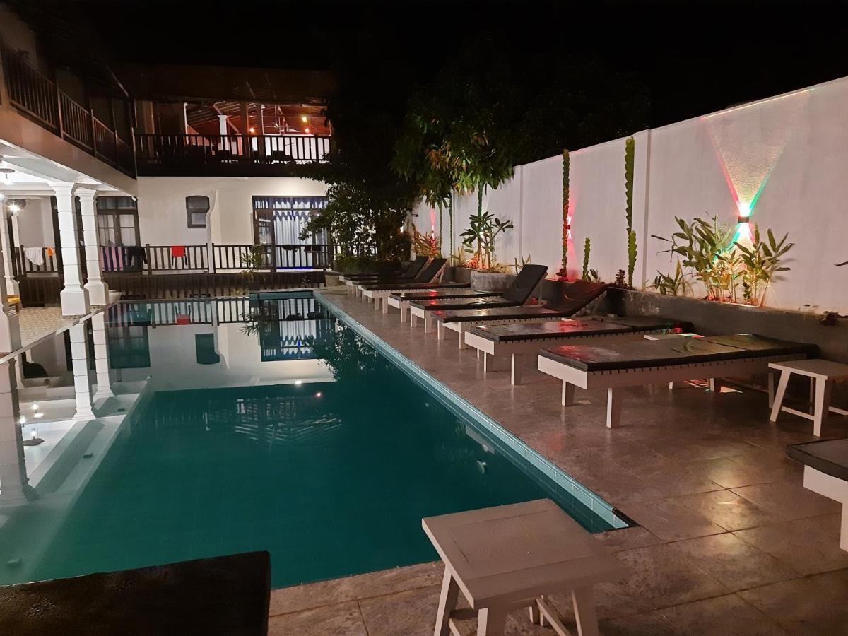 Hotel Calm Haven Talpe Buitenkant foto